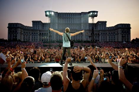 WOW, ce veste! Bon Jovi se pregătește de un nou turneu și a făcut un anunț inedit, pe Facebook: Cine va cânta în deschiderea concertelor?