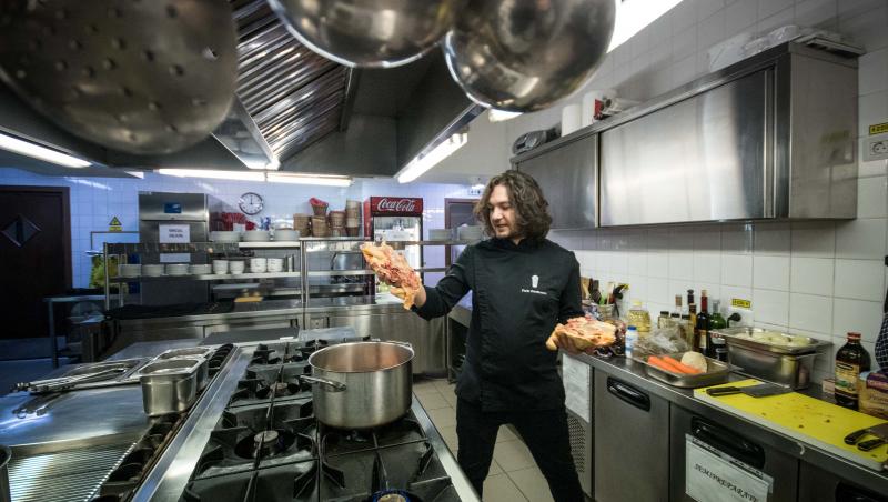 „Chef-ul rețetelor”, Alexandru Baboiu, a învățat tainele bucătăriei chiar de la Florin Dumitrescu!