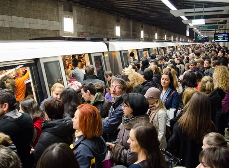 Sunt probleme din nou la METROU! Un tren, blocat pe magistrala Berceni-Pipera