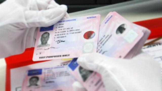 Schimbare importantă. Rom&acirc;nii care vor să obțină permisul de conducere vor plăti mai puține taxe!