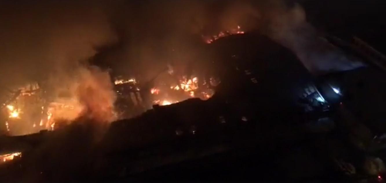 INCENDIU BAMBOO: Filmarea din timpul incendiului. Un martor a surprins momentul &icirc;n care flăcările mistuiau clubul