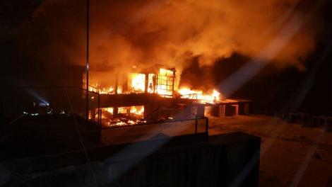 Patru victime ale incendiului din Bamboo sunt încă internate la spitalele Floreasca şi Pantelimon din Capitală. Care este starea lor