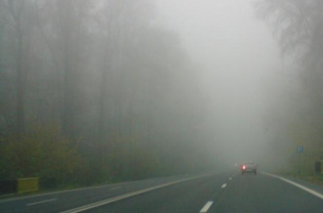 Atenţie, şoferi! Meteorologii au anunţat COD GALBEN de ceaţă. Zonele afectate