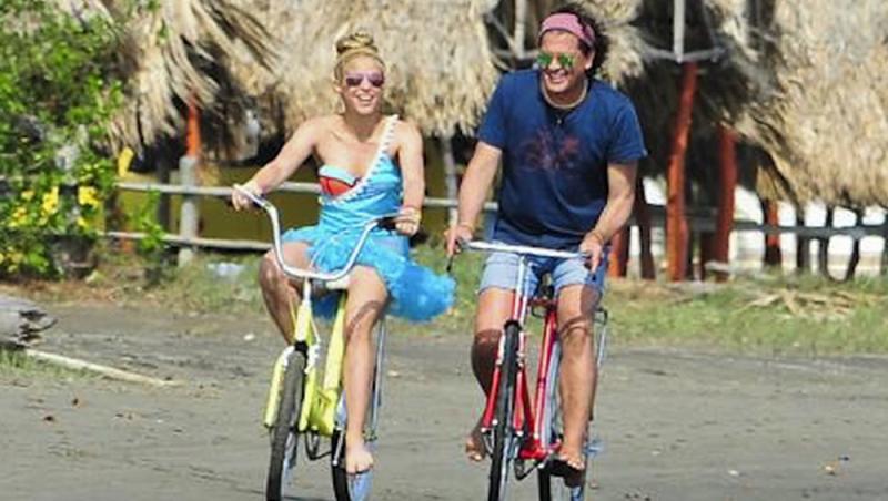 VIDEO! Doamne, cum se mișcă fata asta! Scenele cu Shakira și Carlos Vives, filmând videoclipul piesei ”La Bicicleta”, au făcut înconjurul internetului