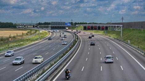 Veste rea pentru şoferi! O nouă taxă pentru străini va fi introdusă pe autostrăzi