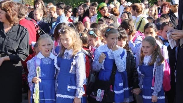 Lovitură GREA pentru elevi. Discipline noi și ORE &Icirc;N PLUS din anul școlar 2017-2018!