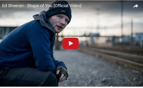 Ed Sheeran cu a lui "Shape Of You" a rupt toate topurile muzicale iar acum i-a făcut şi videoclip! Tu l-ai văzut? E ca un... magnet!!!