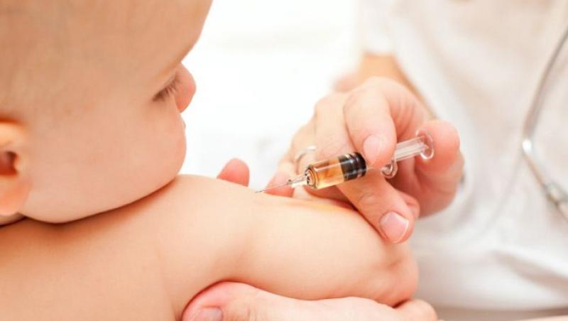 Mare atenție, părinți! Două vaccinuri din programul naţional de vaccinare a copiilor lipsesc din cabinetele medicilor de familie