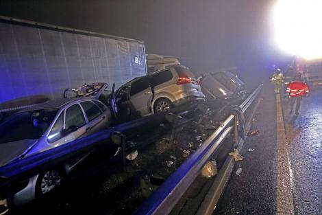 Haos pe o autostradă din Paris. 65 de răniţi după un accident în lanţ!