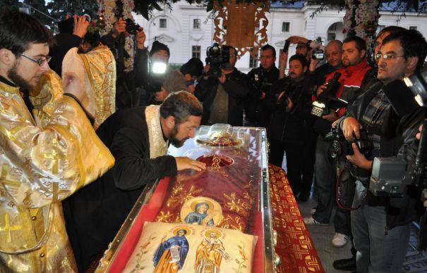 Credincioșii se pregătesc pentru ziua cea mare. Cum va fi vremea &icirc;n timpul pelerinajului la moaştele Sfintei Cuvioase Parascheva