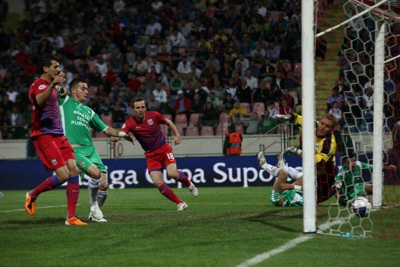 Sănătatea Cluj are magnet la granzi &icirc;n Cupa Rom&acirc;niei! Povestea patronului jucător care vrea să intre &icirc;n prelungiri cu FCSB!
