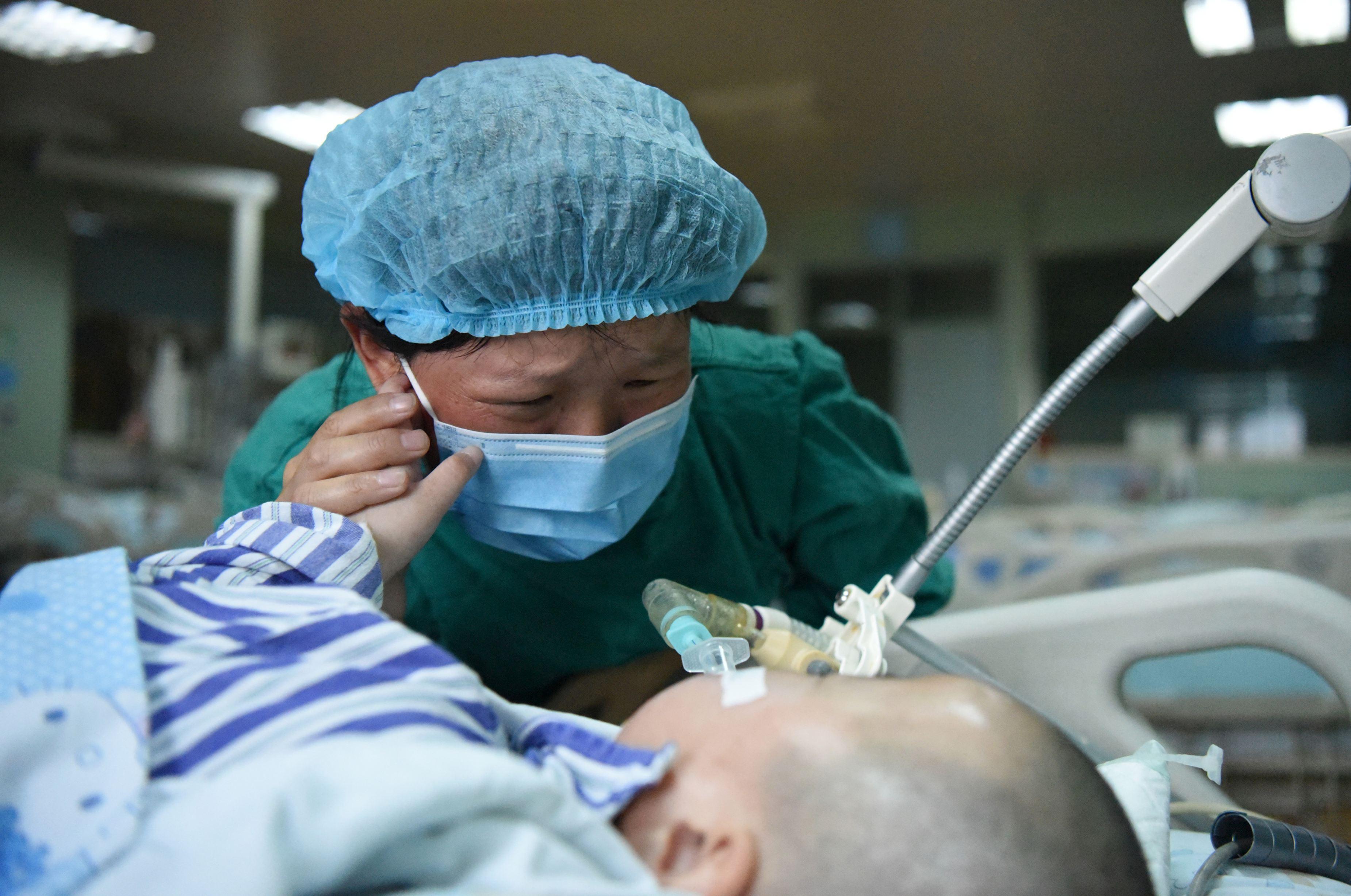 A devenit conștient după ce a stat 15 ani &icirc;n comă. Care este procedeul medical care i-a ajutat creierul să funcționeze