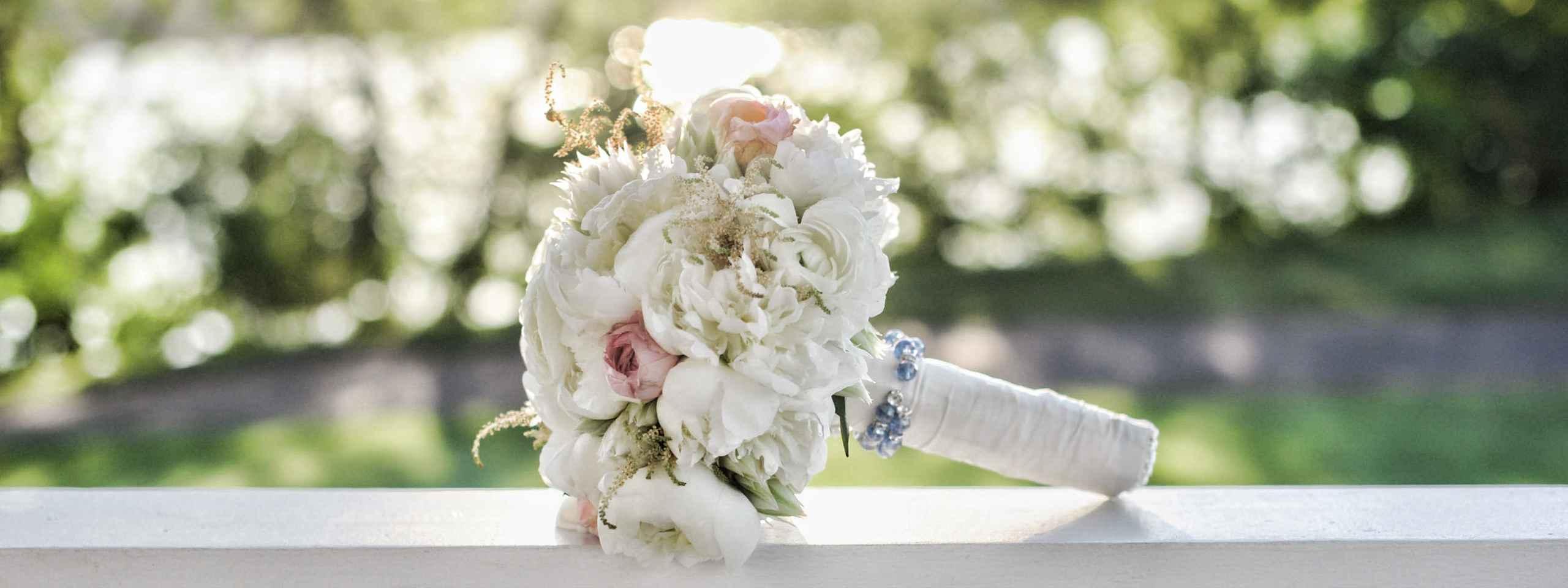 Nuntașii petreceau și se simțeau bine atunci c&acirc;nd mireasa le-a făcut tuturor o surpriză uriașă! Femeia i-a hipnotizat pe toți