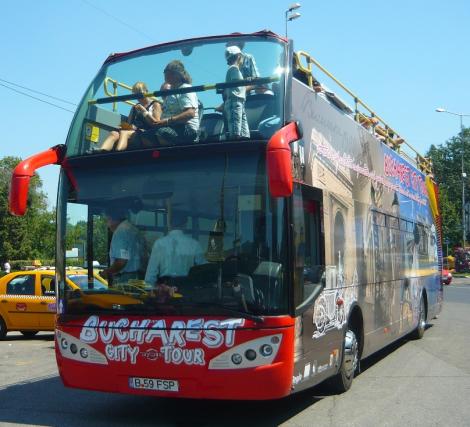 RATB suspendă începând de luni linia turistică "Bucharest City Tour"! Toamna vine fără chef de... plimbări pentru autorităţile locale?