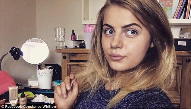 O durea spatele și a mers de urgență la spital. Acolo a aflat că este &icirc;nsărcinată. După 4 ore a născut