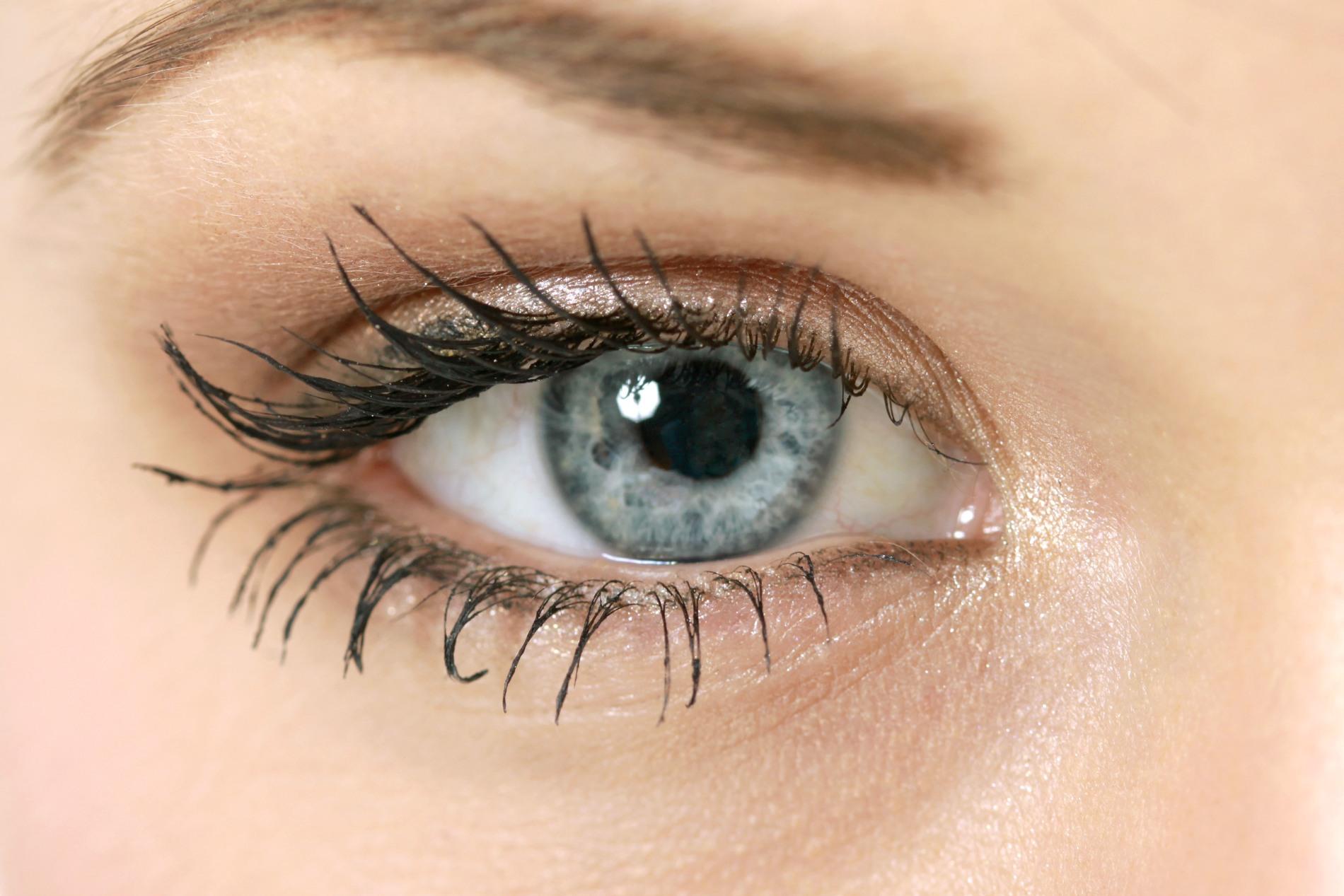 Ochii albaștri au luat naștere printr-o mutație genetică. Toți oamenii au un strămoș comun