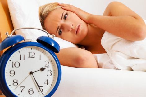 5 obiceiuri care nu te lasă să dormi. Iată care sunt cele mai mari greșeli când vine vorba de odihnă