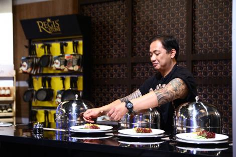 A făcut impresie la ”Chefi la cuțite”, acum un filipinez vrea să cucerească noi domenii: ”Eu vreau să urc pe scena X Factor și să cânt, să simt tensiunea”