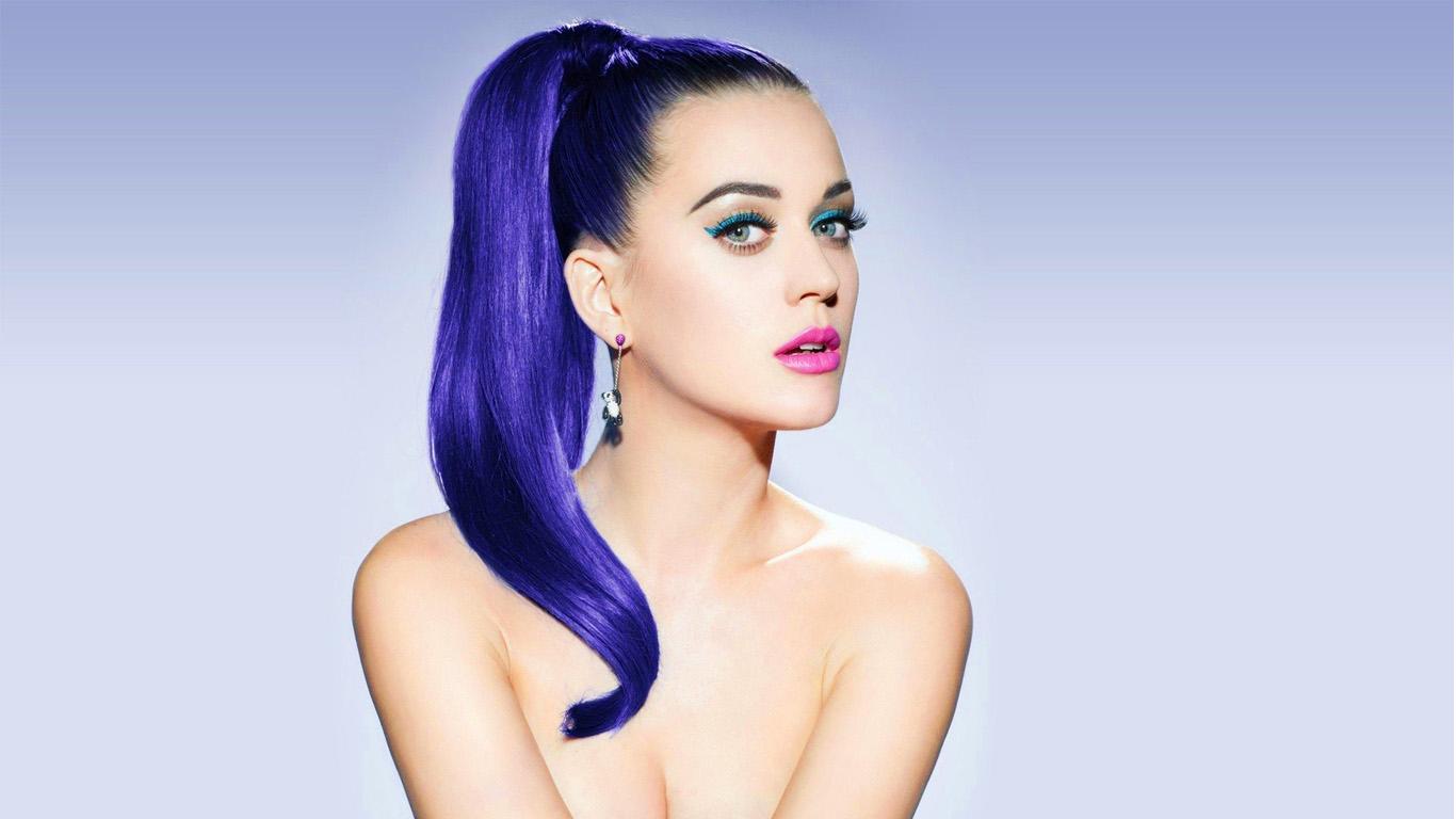 VIDOE! Panică la un concert Katy Perry. Artista a rămas suspendată la zeci de metri &icirc;nălțime: ''Știu că de obicei sunt cu capul &icirc;n nori, dar chestia asta chiar s-a &icirc;nțepenit&rdquo;