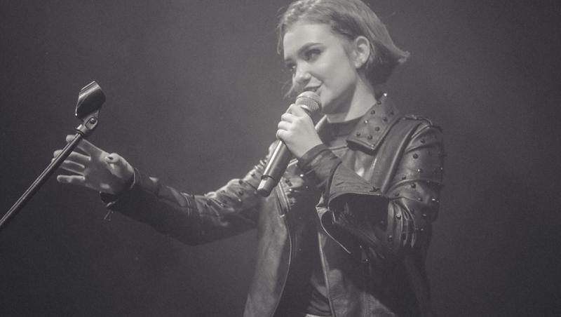 Olga Verbitchi, câștigătoarea X Factor de anul trecut, are piesă nou-nouță. Artista cântă alături de Kio, cel care a lansat hit-ul “Miroase a vară”, alături de What's UP