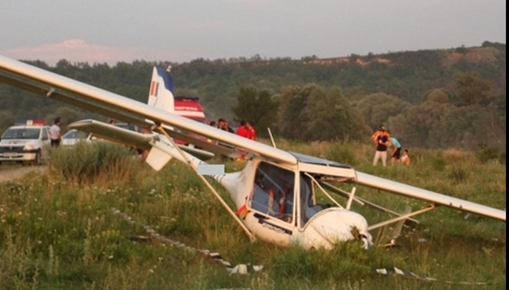 Un avion de mici dimensiuni s-a prăbușit &icirc;n județul Alba. ISU intervine &icirc;n aceste momente