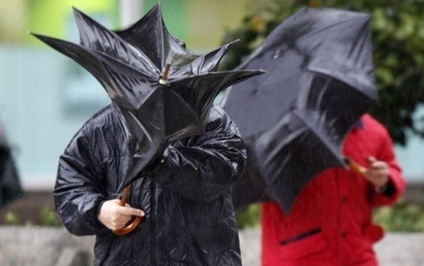 Urgia abia acum vine! Capitala şi alte 18 judeţe sunt sub coduri portocalii de ploi şi v&acirc;nt puternic
