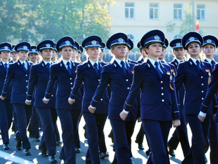 Vrei să &icirc;mbraci uniforma de polițist(ă)? Guvernul aprobă organizarea de concursuri pentru aproape 4.000 de posturi &icirc;n Ministerul Afacerilor Interne