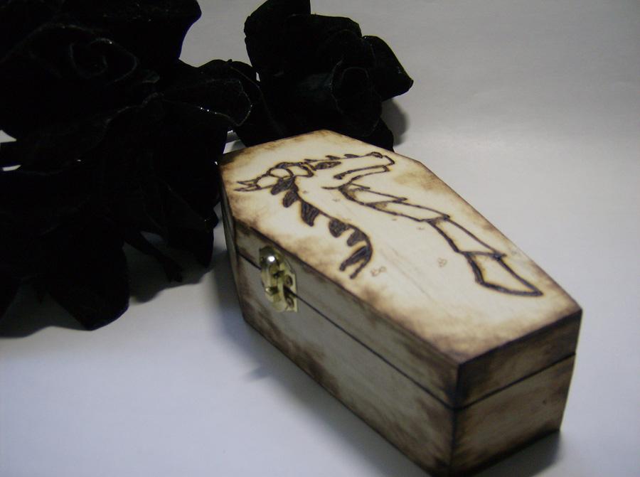 Mare grijă, mare! Ar putea fi ESCROCHERIA ANULUI! &bdquo;Cerșetoarea spunea  are fiul mort la Floreasca, la morgă, că nu are bani de sicriu și cu ce să &icirc;l scoată din spital!&rdquo;