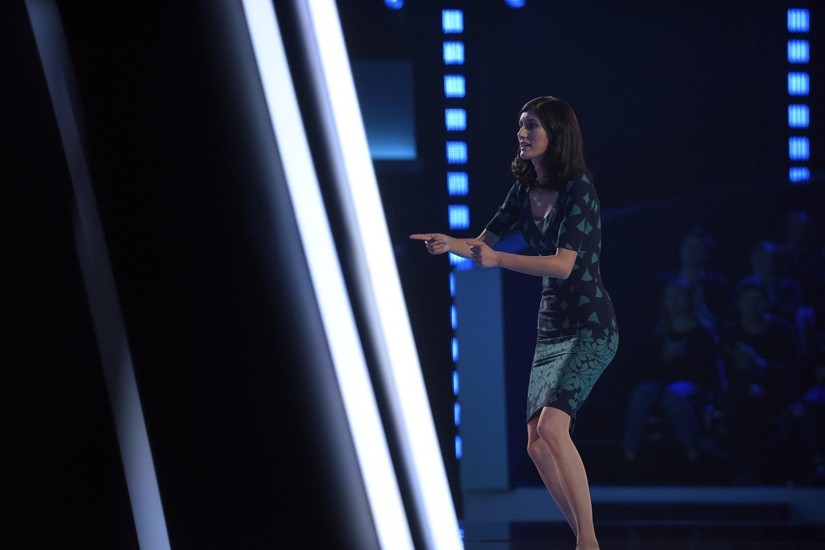 Aseară, în quiz show-ul de pe Antena 1: A cucerit Marele Zid în picioarele goale