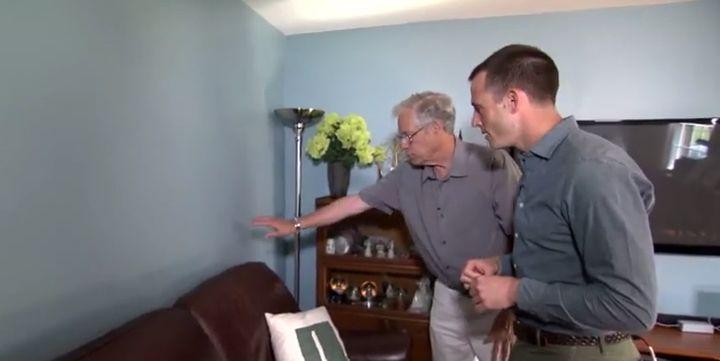 Ani la r&acirc;nd au auzit un sunet ciudat din peretele sufrageriei. C&acirc;nd au văzut ce se ascundea acolo nu le-a venit să creadă