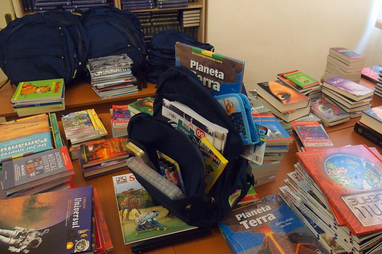 Ghiozdane pline pentru copiii din campania "DESTINE"