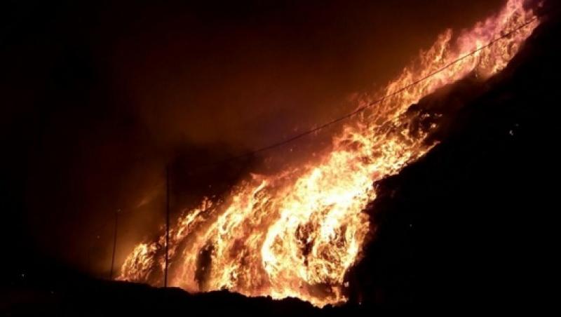 Incendiu uriaș la rampa de gunoi a municipiului Cluj-Napoca de la Pata Rât. Prefectul de Cluj: „Cred că este un incendiu provocat”