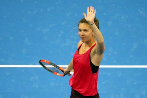Simona Halep mai face un pas către locul 1 WTA! Românca s-a califcat în semifinale la Beijing, după un meci perfect cu Kasatkina