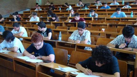 Ministerul Educaţiei vrea să desfiinţeze trei universităţi din Bucureşti, Timişoara şi Braşov! Eşti student la una dintre ele?