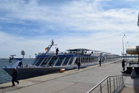 Vremea rea închide şi porturile de la Marea Neagră. Avertismentul autorităţilor