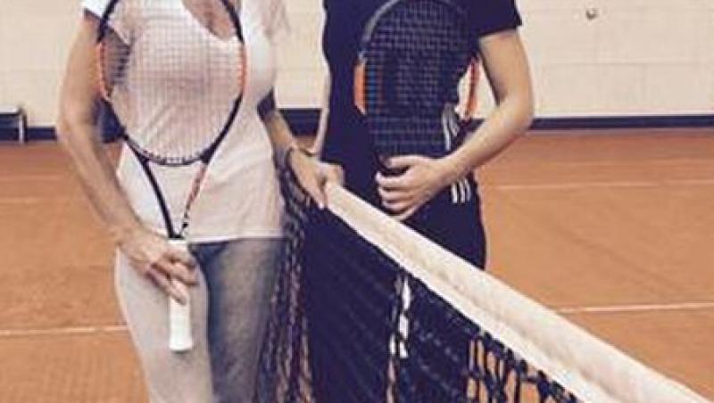 Cum a devenit CEA MAI MARE din tenisul feminin Simona Halep. De la „băiețelul” din poza cu Hagi la locul 1 în lume! GALERIE FOTO