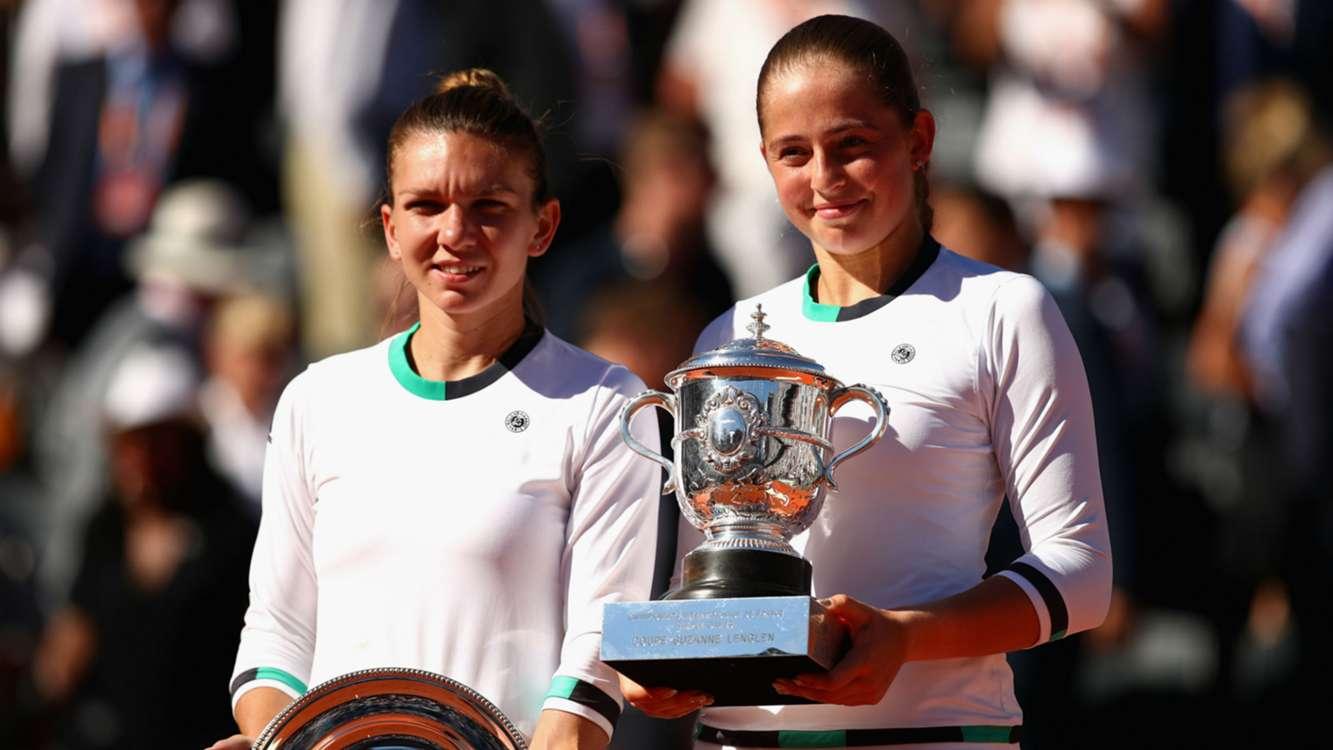 Simona Halep - Jelena Ostapenko, a 4-a &icirc;ncercare a rom&acirc;ncei de a ajunge numărul 1 WTA! Ce spun specialiștii de acest meci