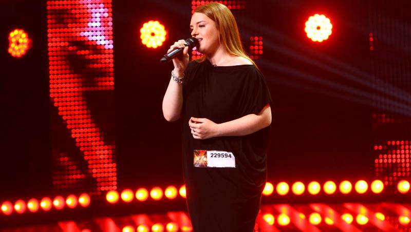 Alexandra Șipoș, o dinamovistă înrăită, pe scena X Factor! A venit alăuri de galeria din Ștefan cel Mare și l-a cucerit pe Ștefan Bănică: 