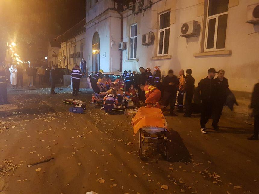 Două persoane au murit &icirc;ntr-un accident rutier produs &icirc;n Constanța. Maşina s-a oprit &icirc;n sediul ISU