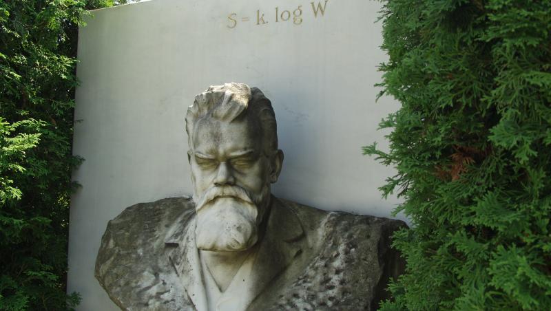 Ciudatul mesaj din cel mai mare cimitir european de pe mormântul unui faimos savant care s-a sinucis aruncându-se în mare: S = k. log W