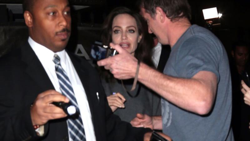 FOTO. Nu se mai opreşte din slăbit! Angelina Jolie a şocat la un eveniment cu silueta scheletică: 