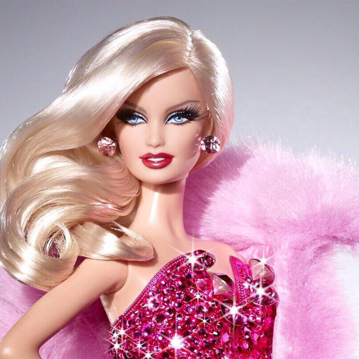 Prima păpuşă Barbie musulmană cu jihab: "Fetiţele din toată lumea se pot juca cu Barbie Romania"