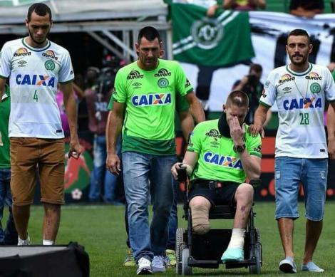 EMOȚIONANT: Jakson Follmann, portarul lui Chapecoense rămas fără un picior după tragedia aviatică din 2016, a revenit pe teren