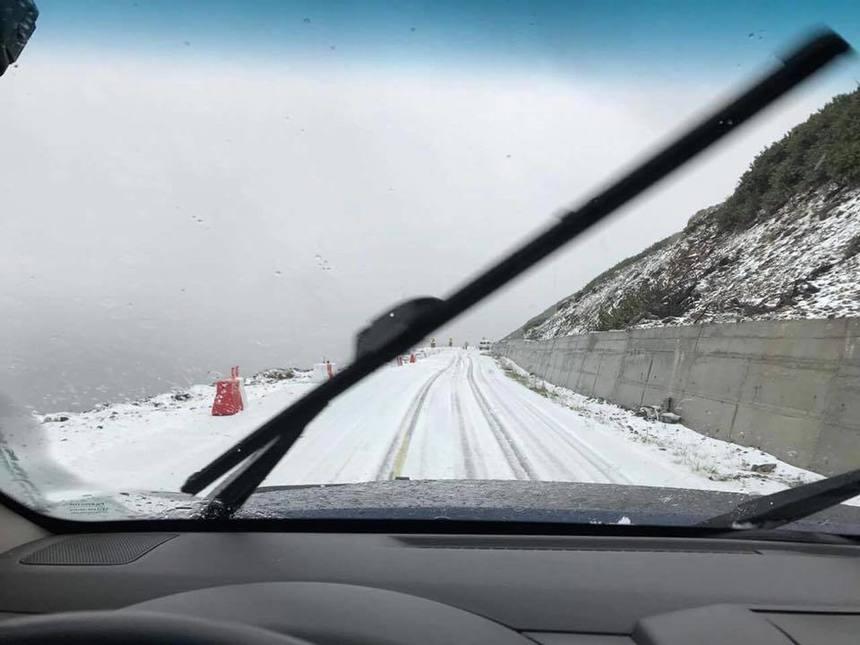 Circulația de pe un tronson de drum de pe Transalpina,  &icirc;ntre judeţele Alba şi V&acirc;lcea, interzisă pe durata iernii