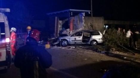 Accident grav în Italia. Cinci români, victimele unui impact devastator: doi dintre ei, minori, au murit pe loc