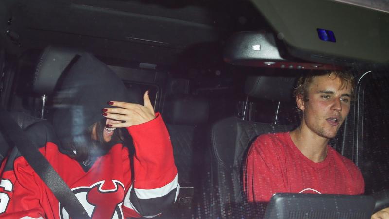 GALERIE FOTO. Dovada că Selena Gomez şi Justin Bieber s-au împăcat. Prima iubire nu se uită niciodată!