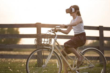 Realitatea virtuală este salvarea copiilor cu boli incurabile. Cum li se înseninează viața într-o secundă
