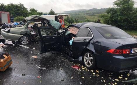 Accident grav la Sibiu! Două mașini, implicate! Polițiștii au avut un șoc când au vazut cine se află printre victime