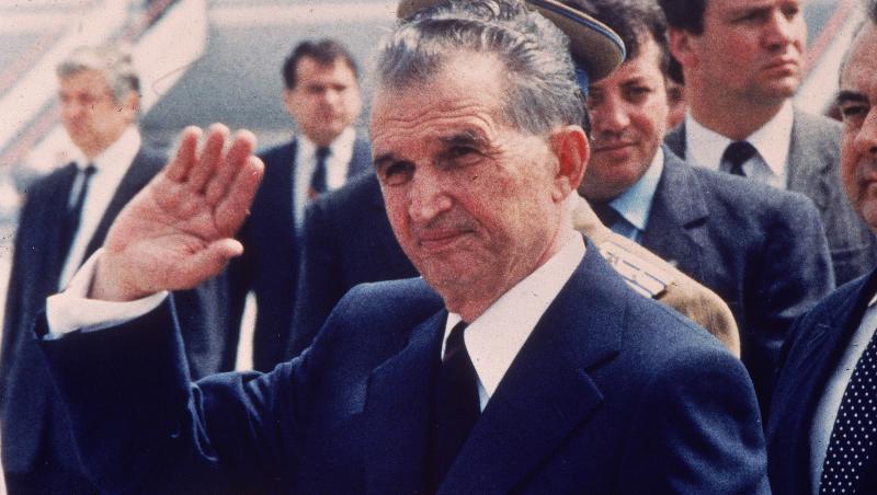 A demisionat ultimul prieten al lui Ceauşescu, cel care l-a plâns în 1989! Robert Mugabe a renunţat 