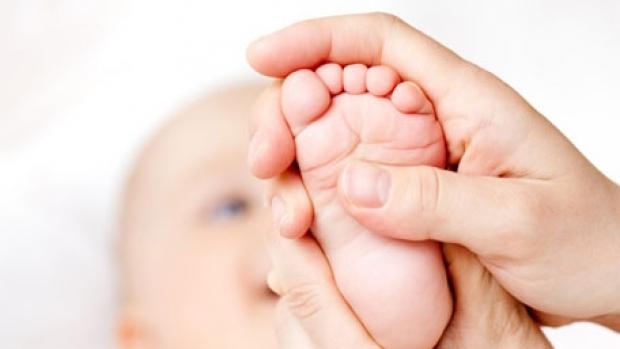 Parlamentarii au decis. Ce se va &icirc;nt&acirc;mpla cu indemnizaţia lunară pentru creșterea copilului &icirc;n 2018